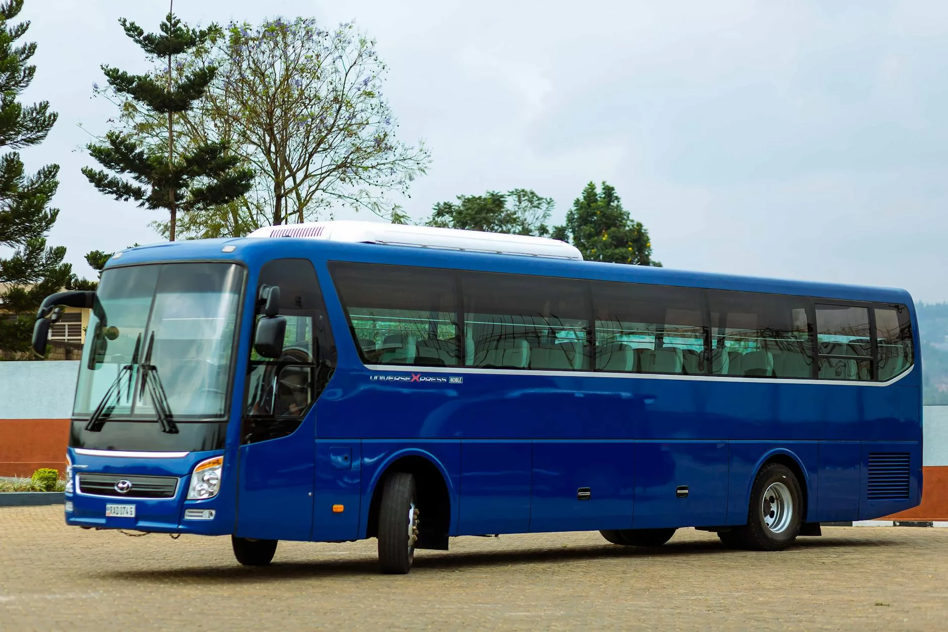 blue hyundai bus