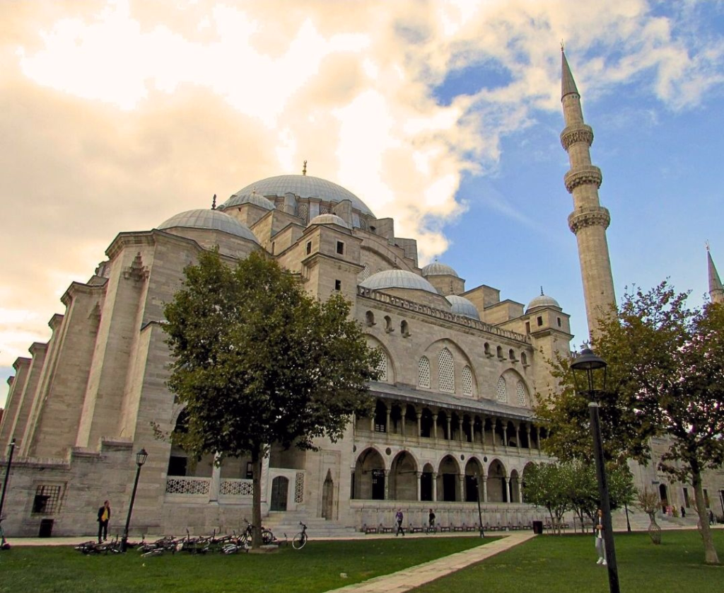 Sulejmanija mosque in Istanbul from outside